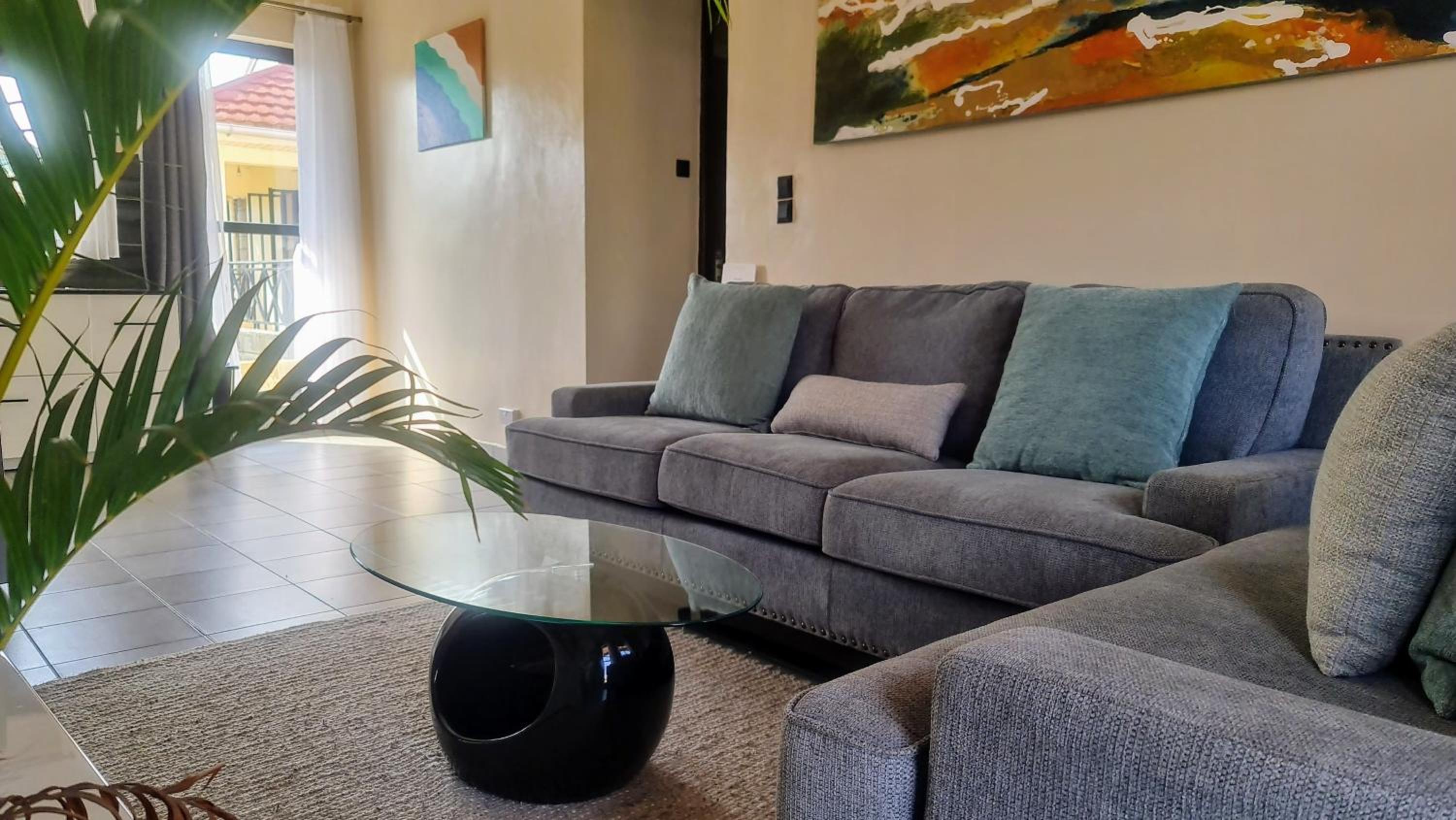 Suzzy 1,2,3,3 Bedrooms Apartments Millimani view 4