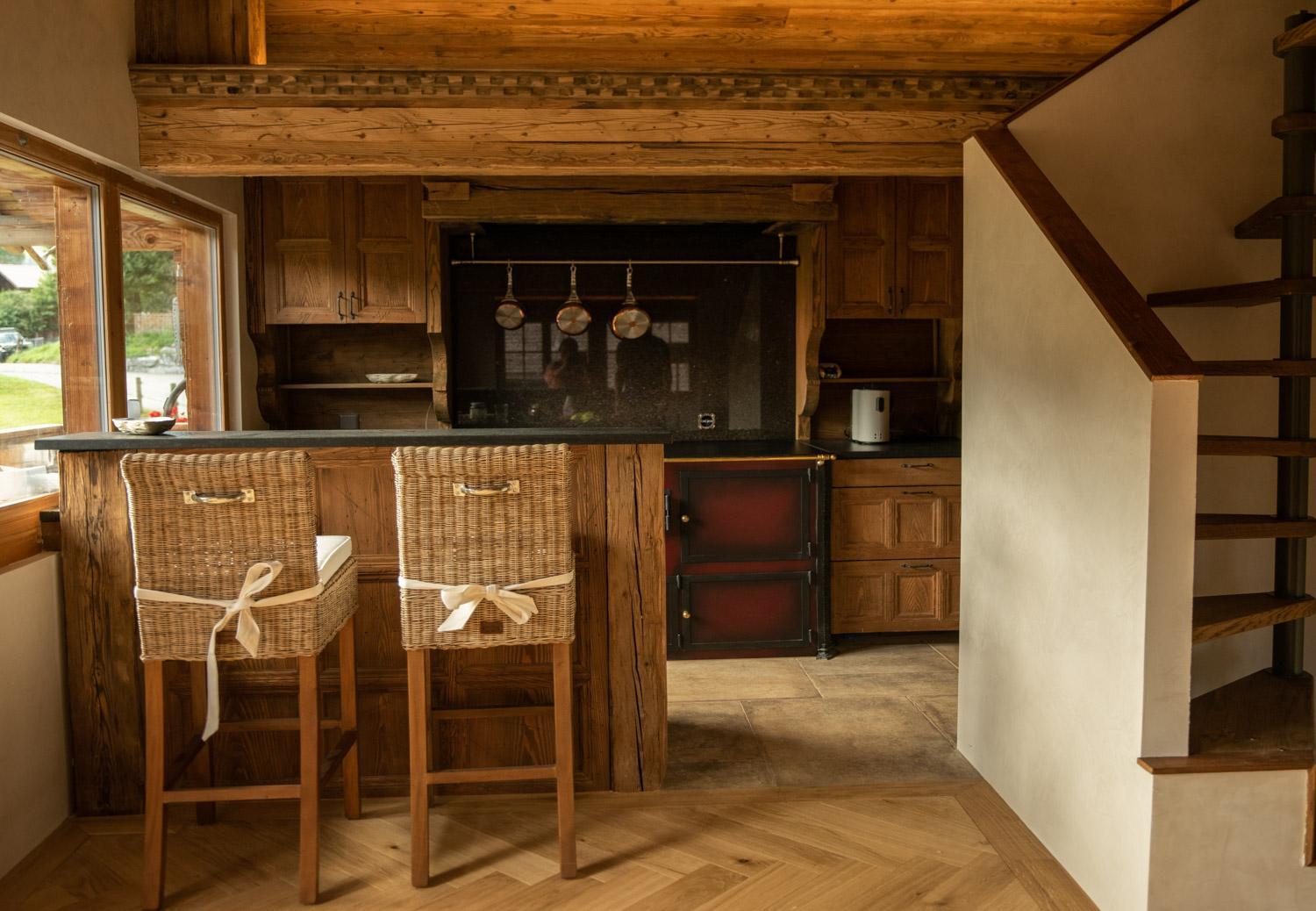 Modernes Chalet mit Sauna, Whirlpool und Bergblick