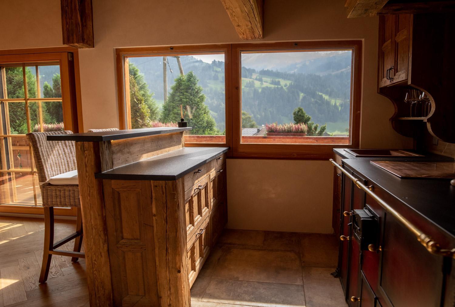 Modernes Chalet mit Sauna, Whirlpool und Bergblick