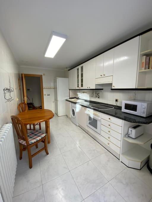 Espacioso y acogedor, muy confortable - al lado de la Plaza Mayor