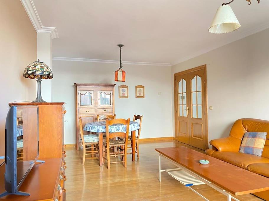 Espacioso y acogedor, muy confortable - al lado de la Plaza Mayor