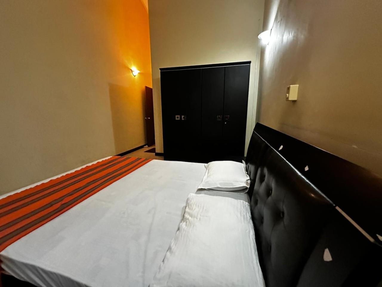 Victoria Suites