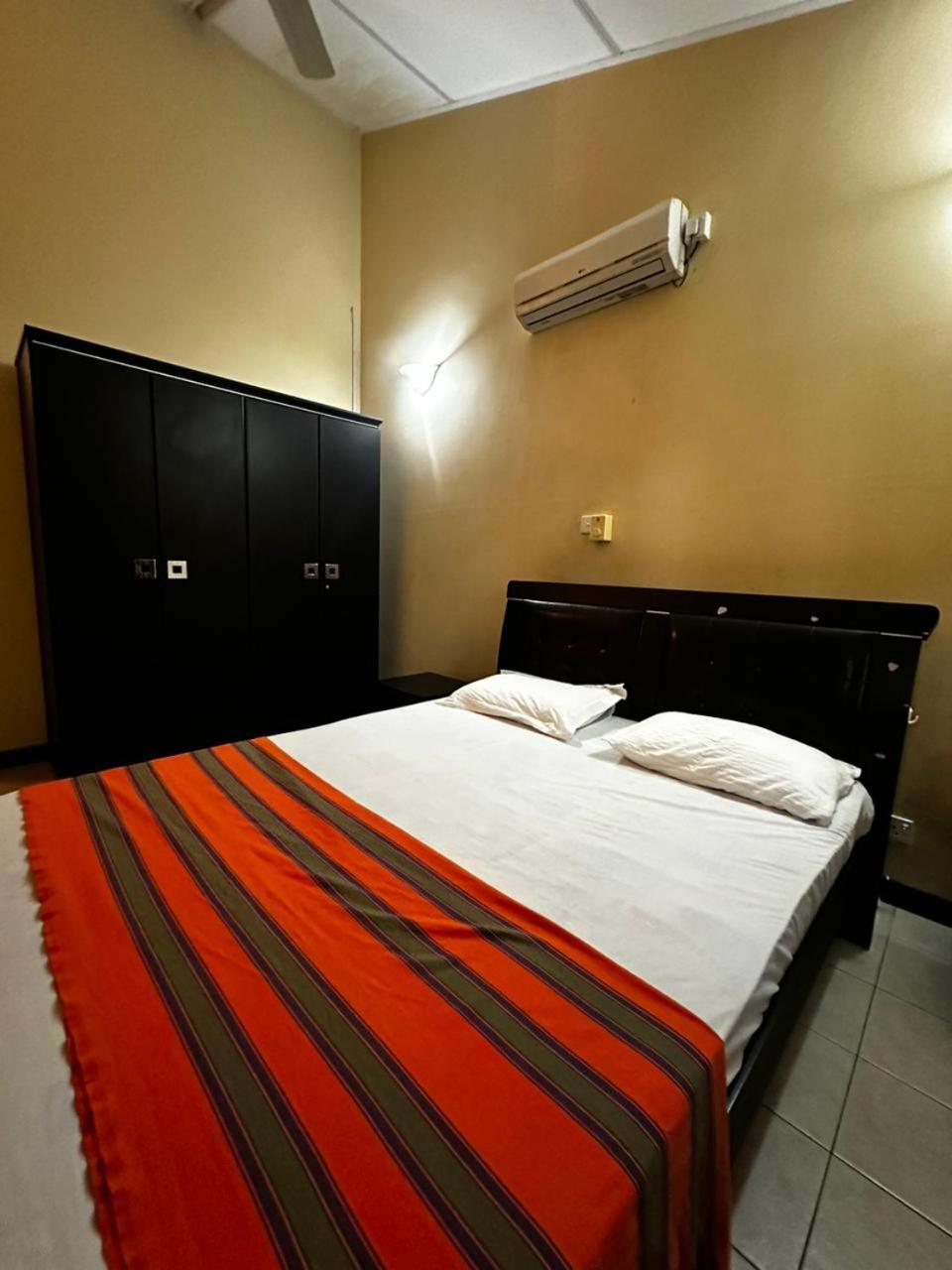 Victoria Suites