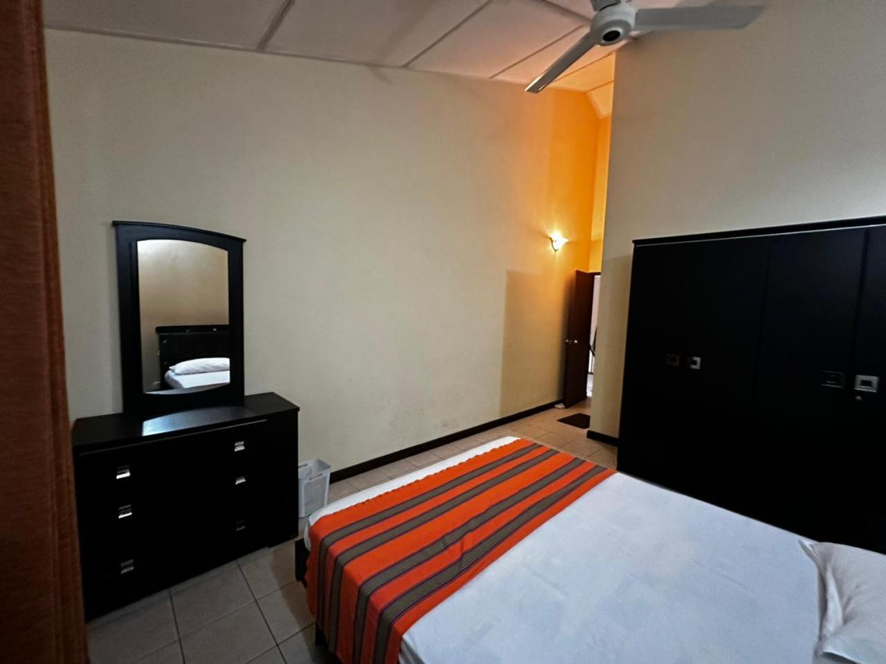 Victoria Suites