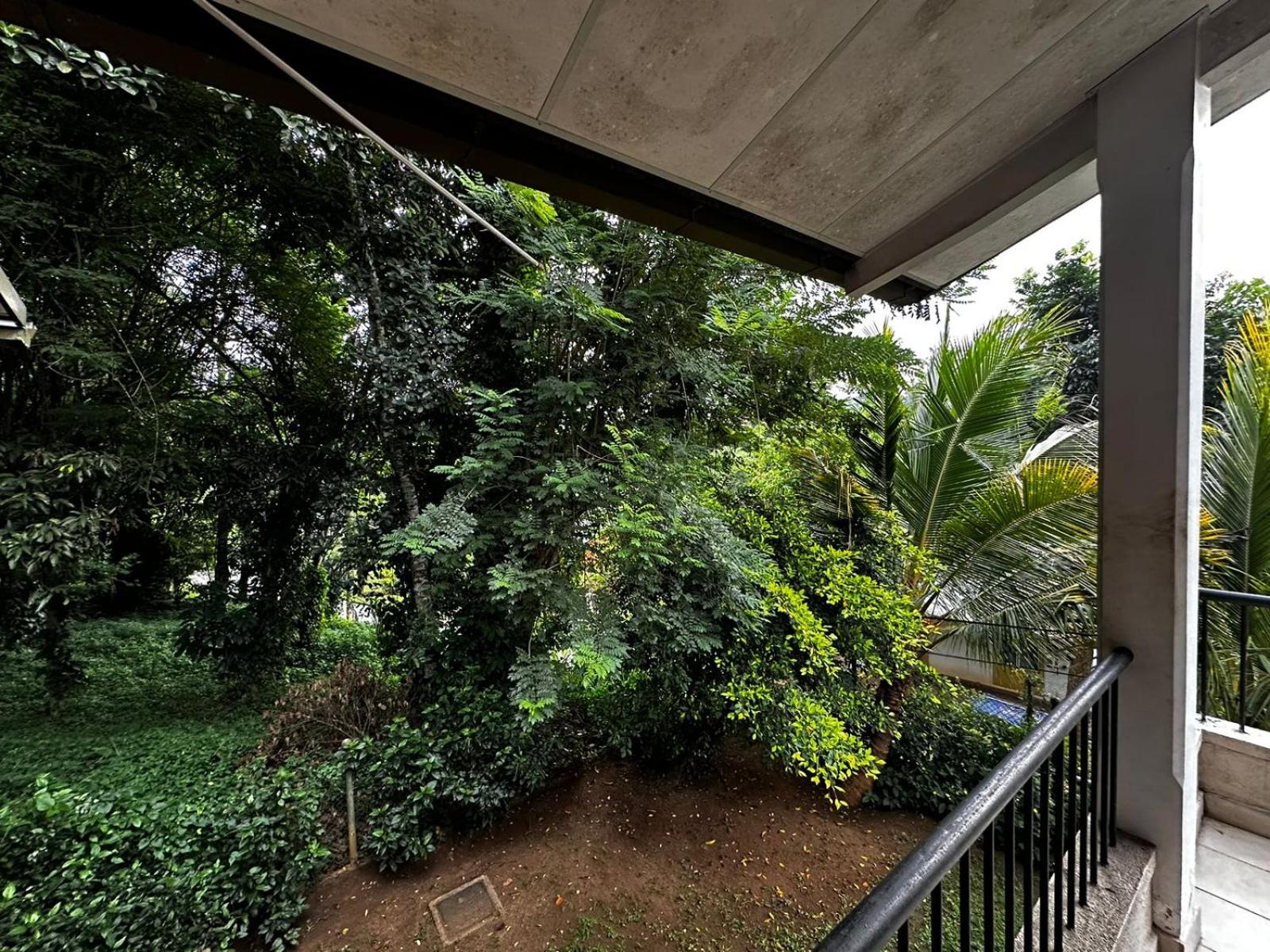 Victoria Suites