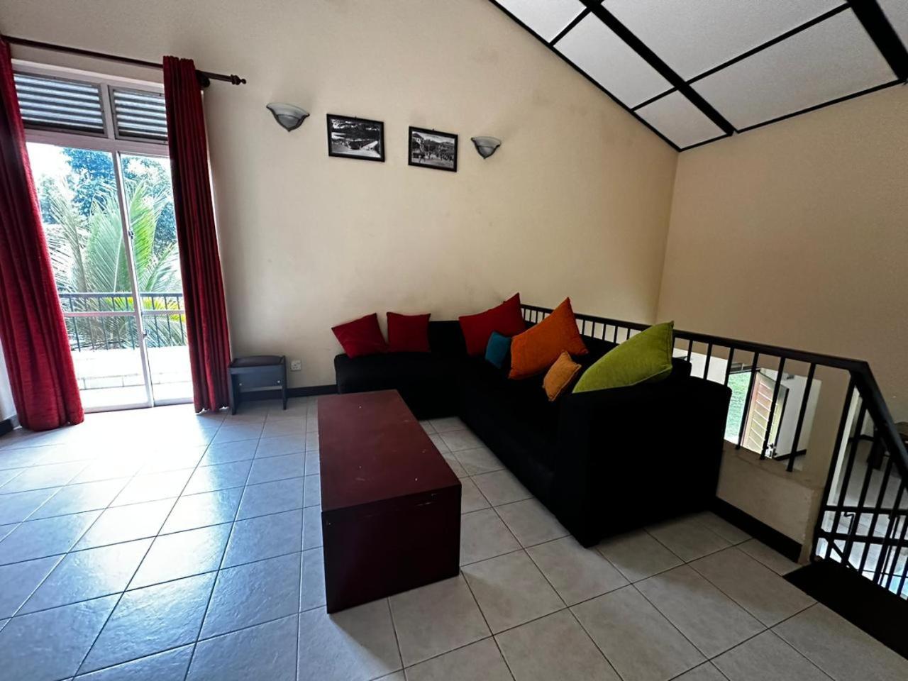 Victoria Suites