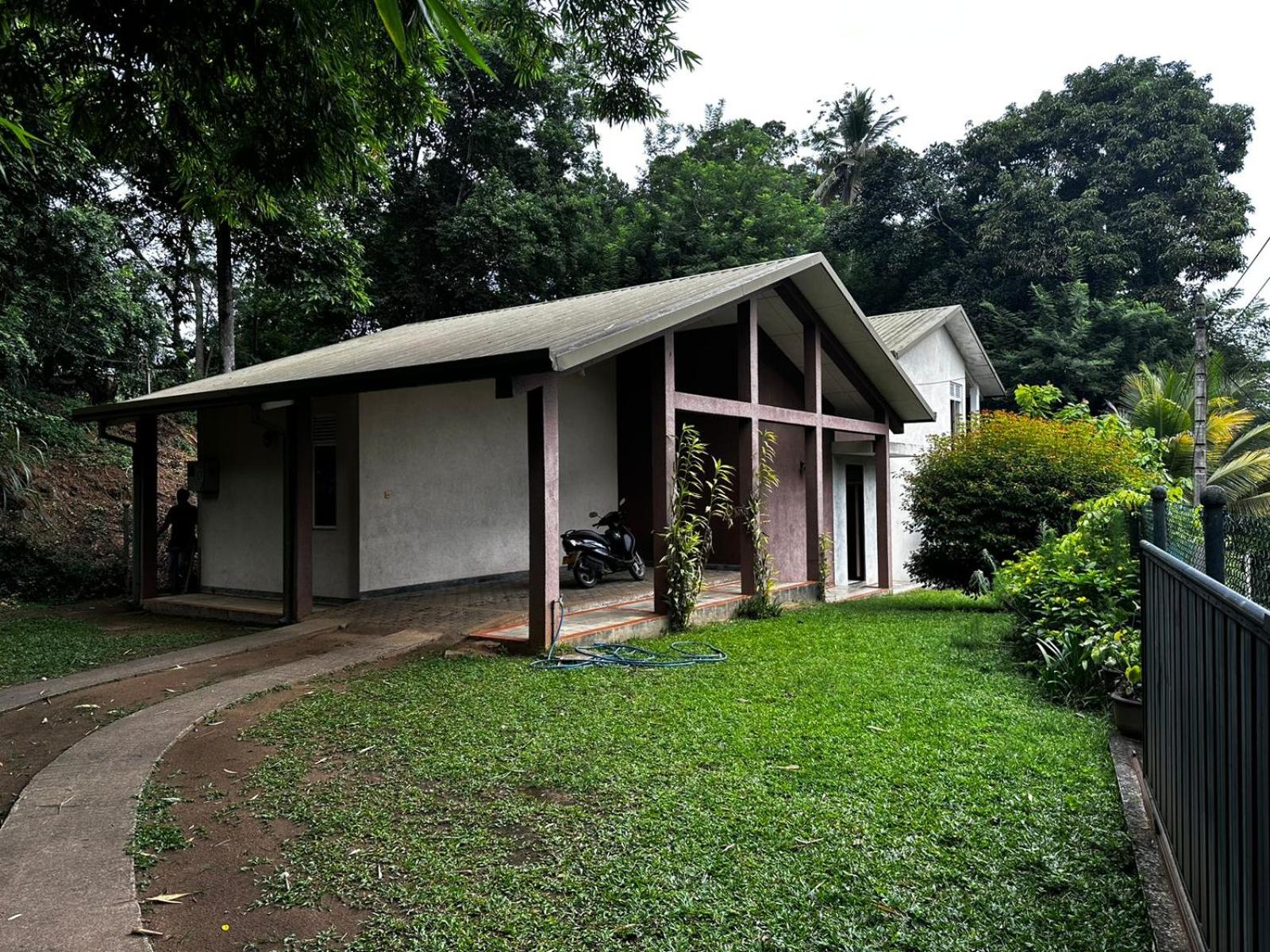 Victoria Suites