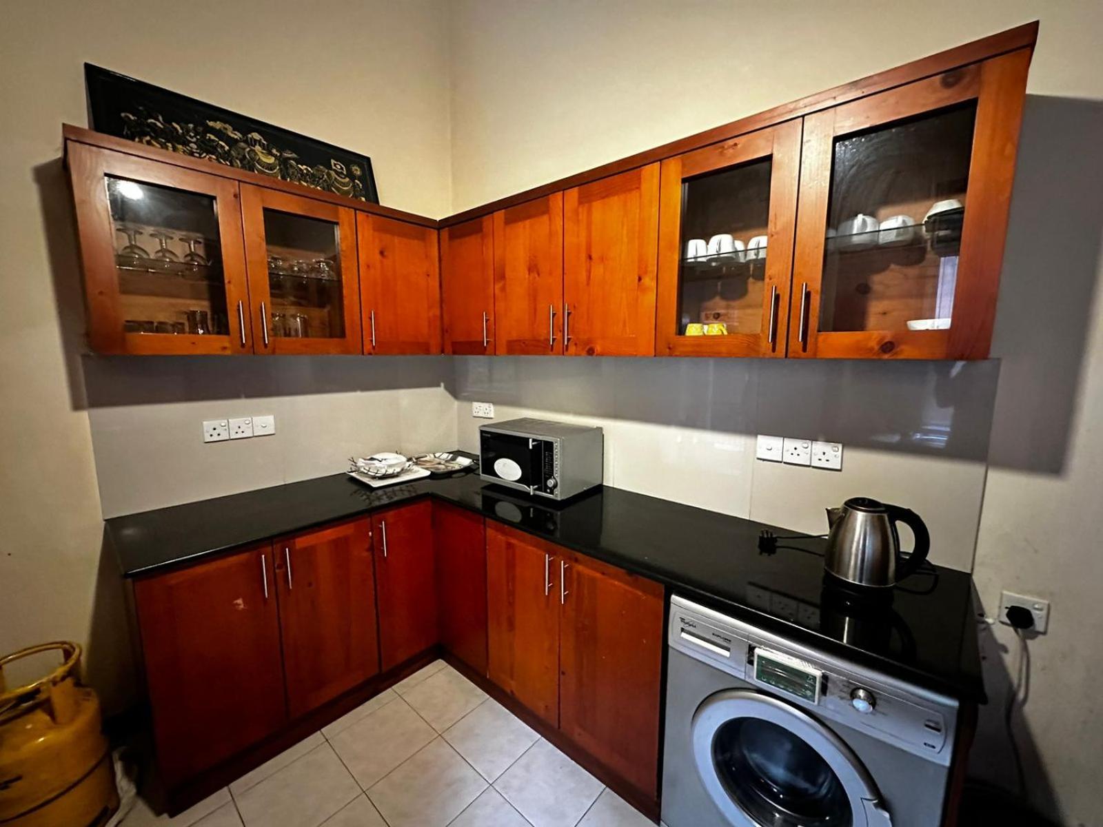 Victoria Suites