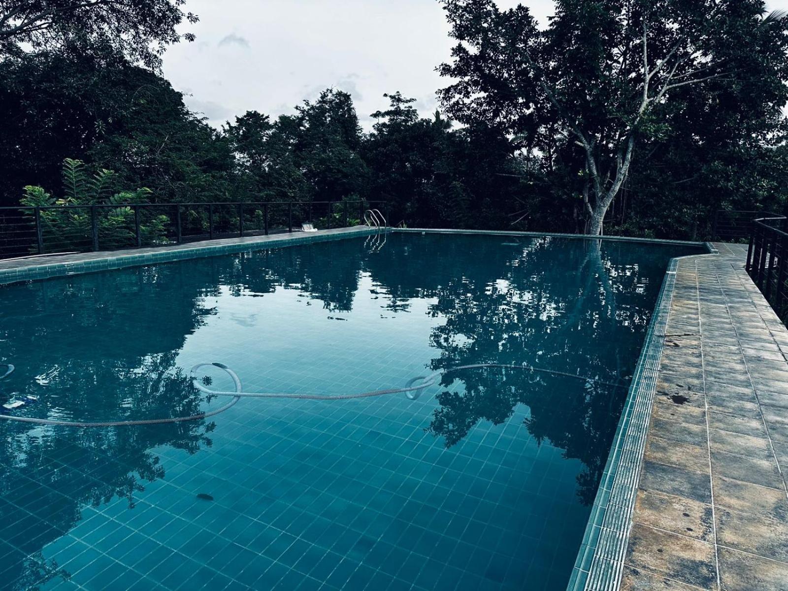 Victoria Suites