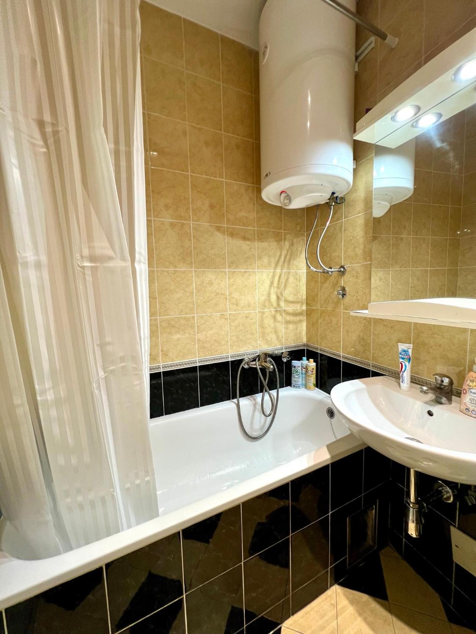 Art Apartment near Tashmajdan