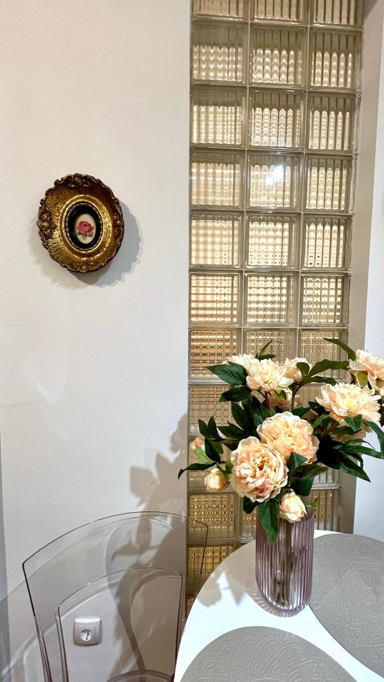 Art Apartment near Tashmajdan
