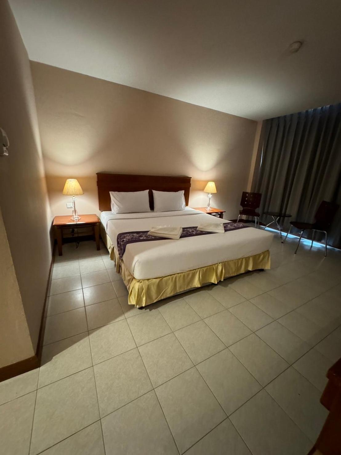 Crown Pattaya Beach Hotel