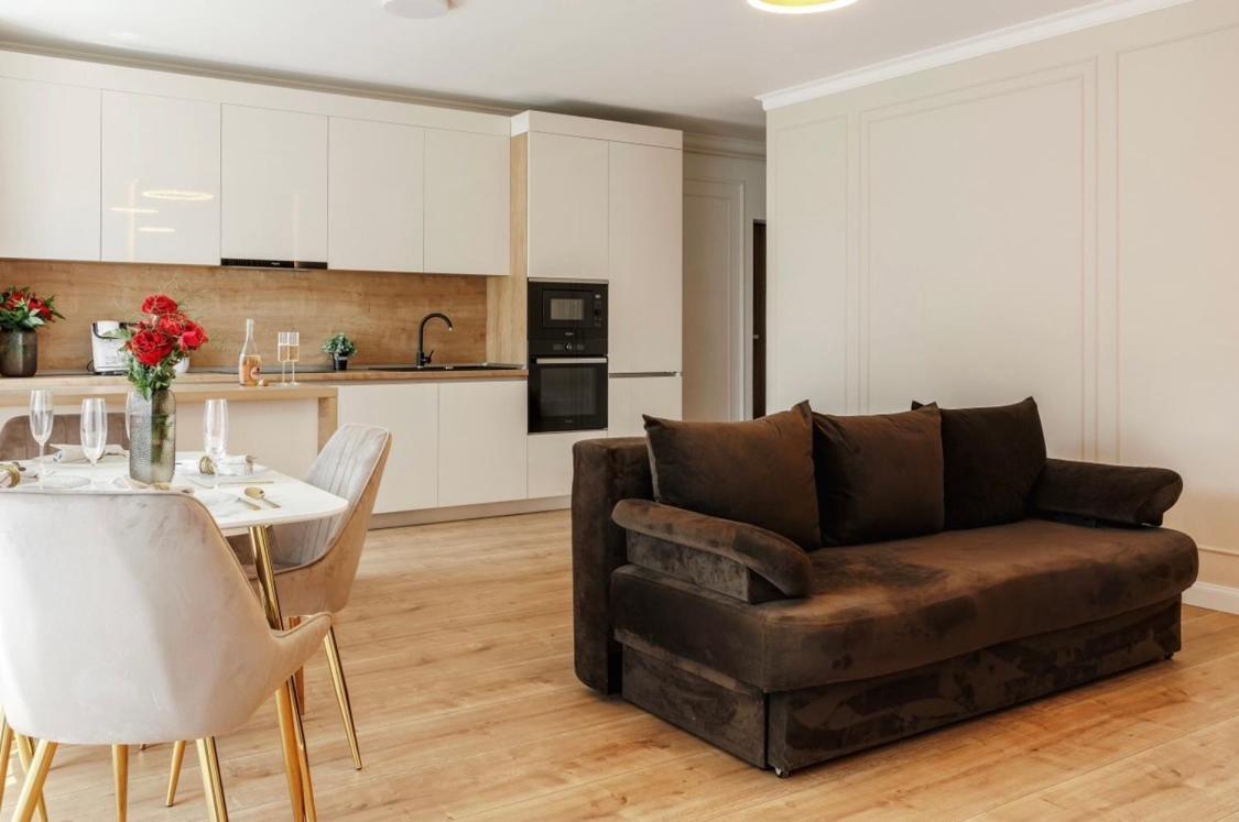 Smarald Luxury Apartment view 2