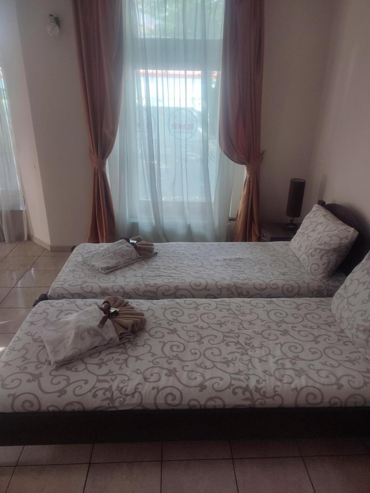Guest House Best Food view 3