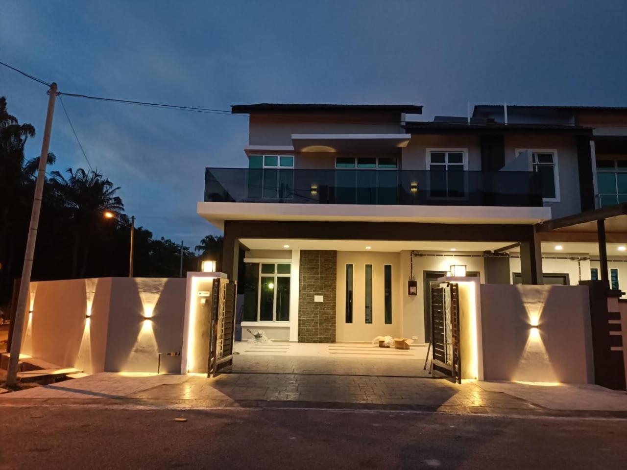J Garden Village photo 1