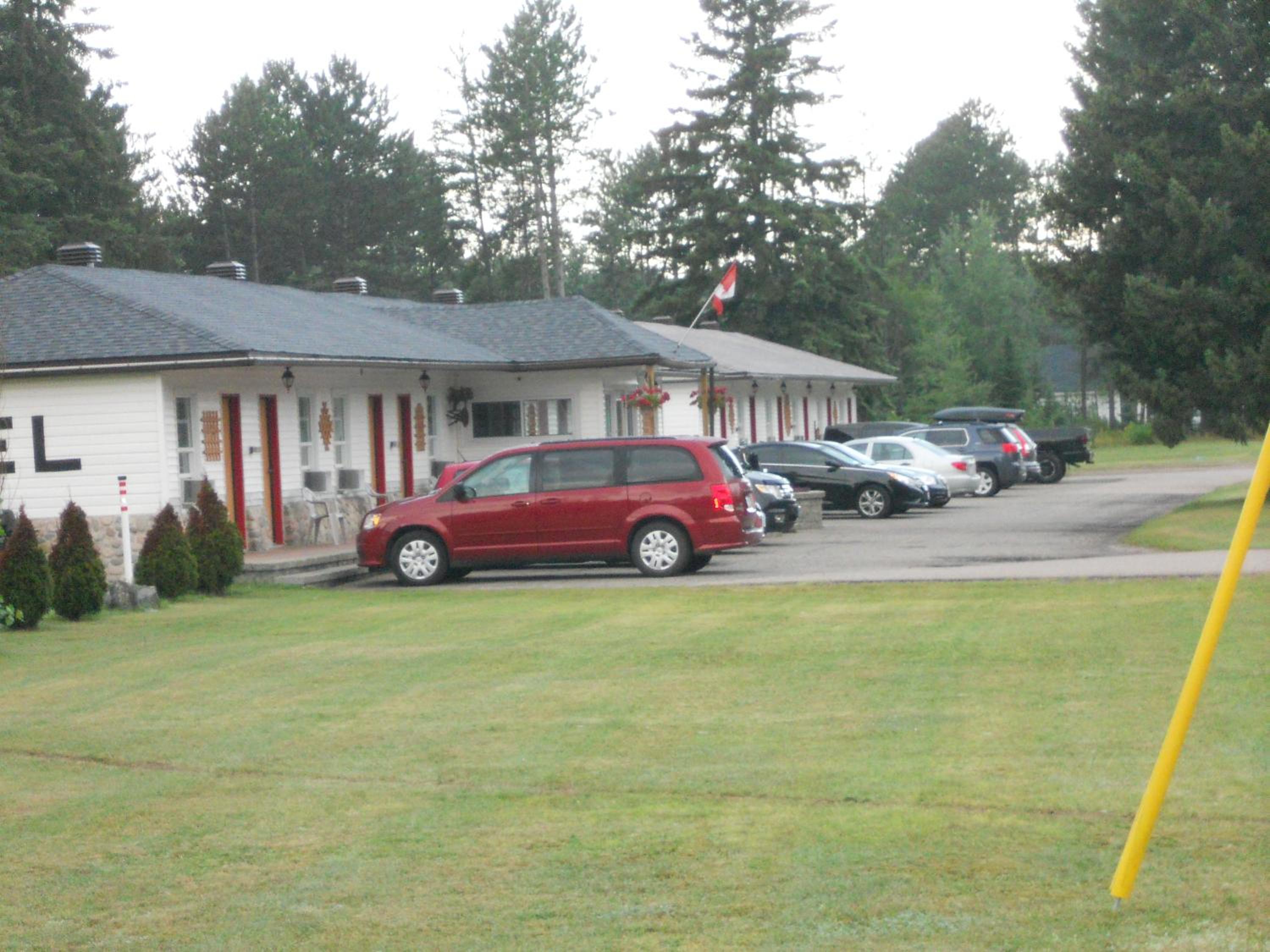 Deep River Motel