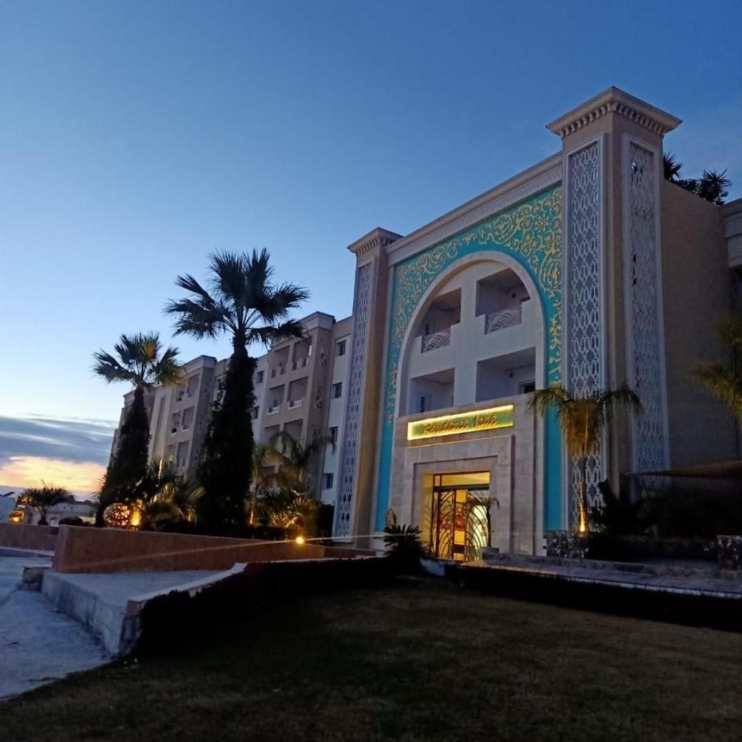 Outstanding Flat with pool and near the beach