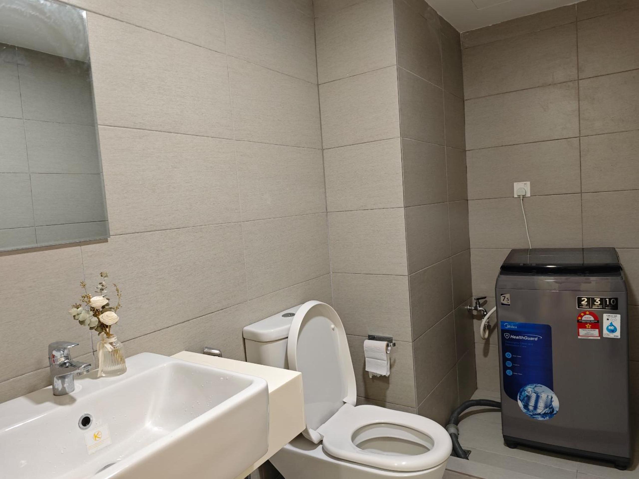 Urban Loft MRT Convenience KLCC Nearby in EKO CHERAS