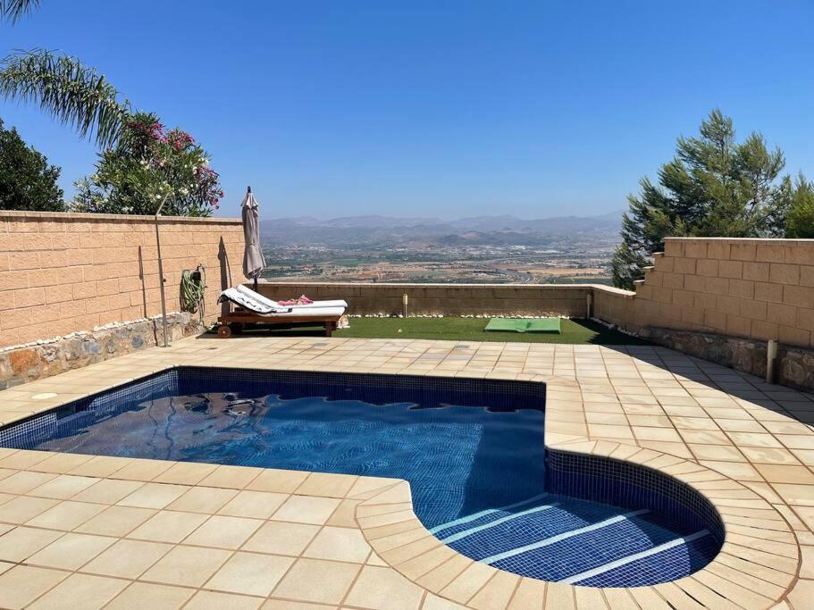 Preciosa casa con piscina