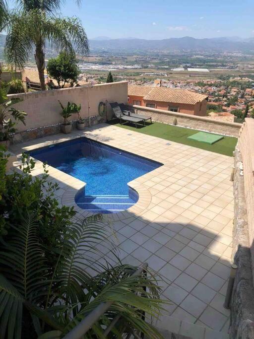 Preciosa casa con piscina