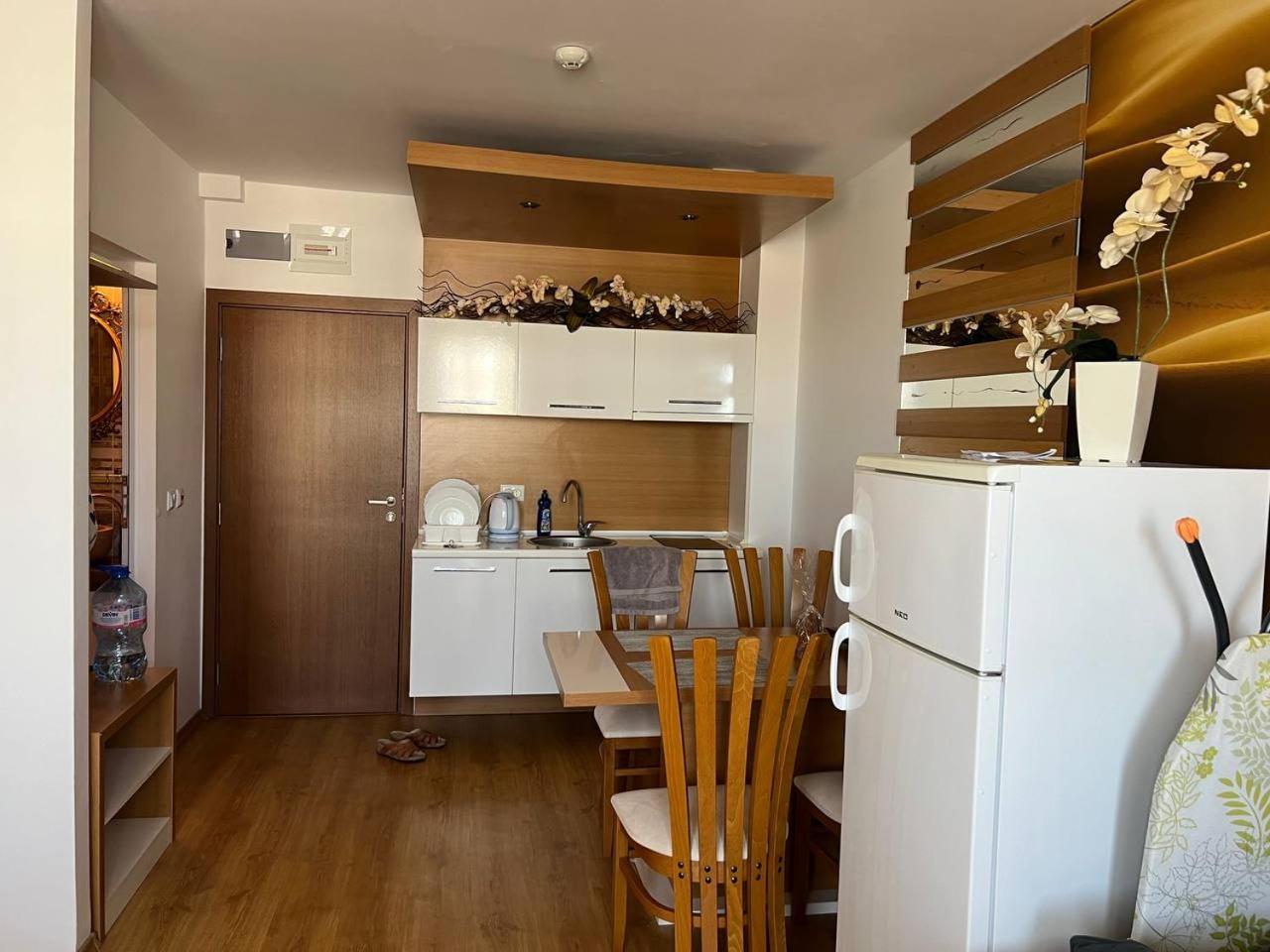 Sweet Home Apartment