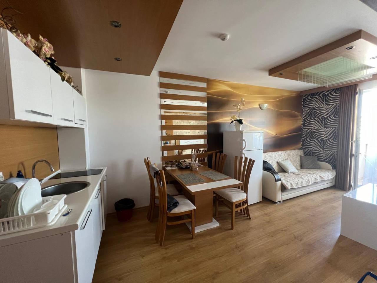 Sweet Home Apartment