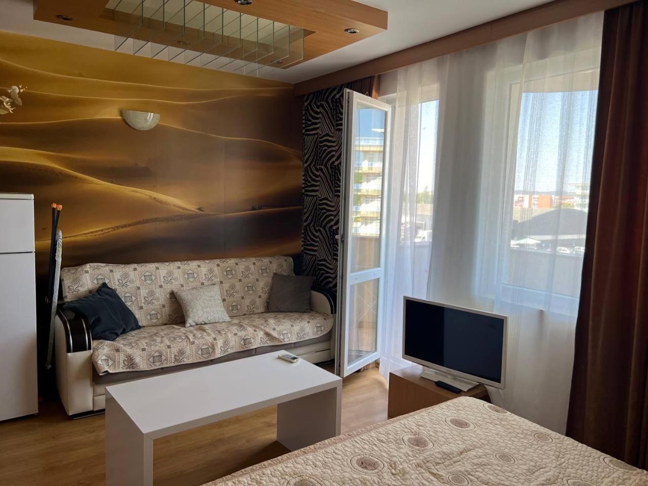 Sweet Home Apartment
