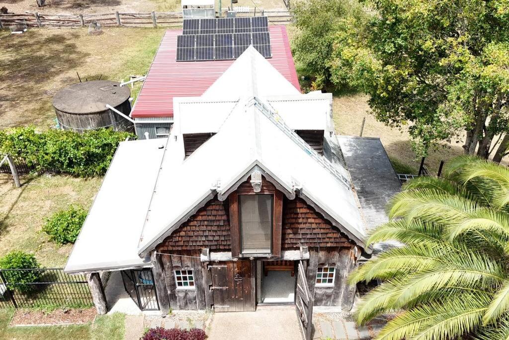 Cozy Barn, Farm stay, Watagans views, Rustic charm
