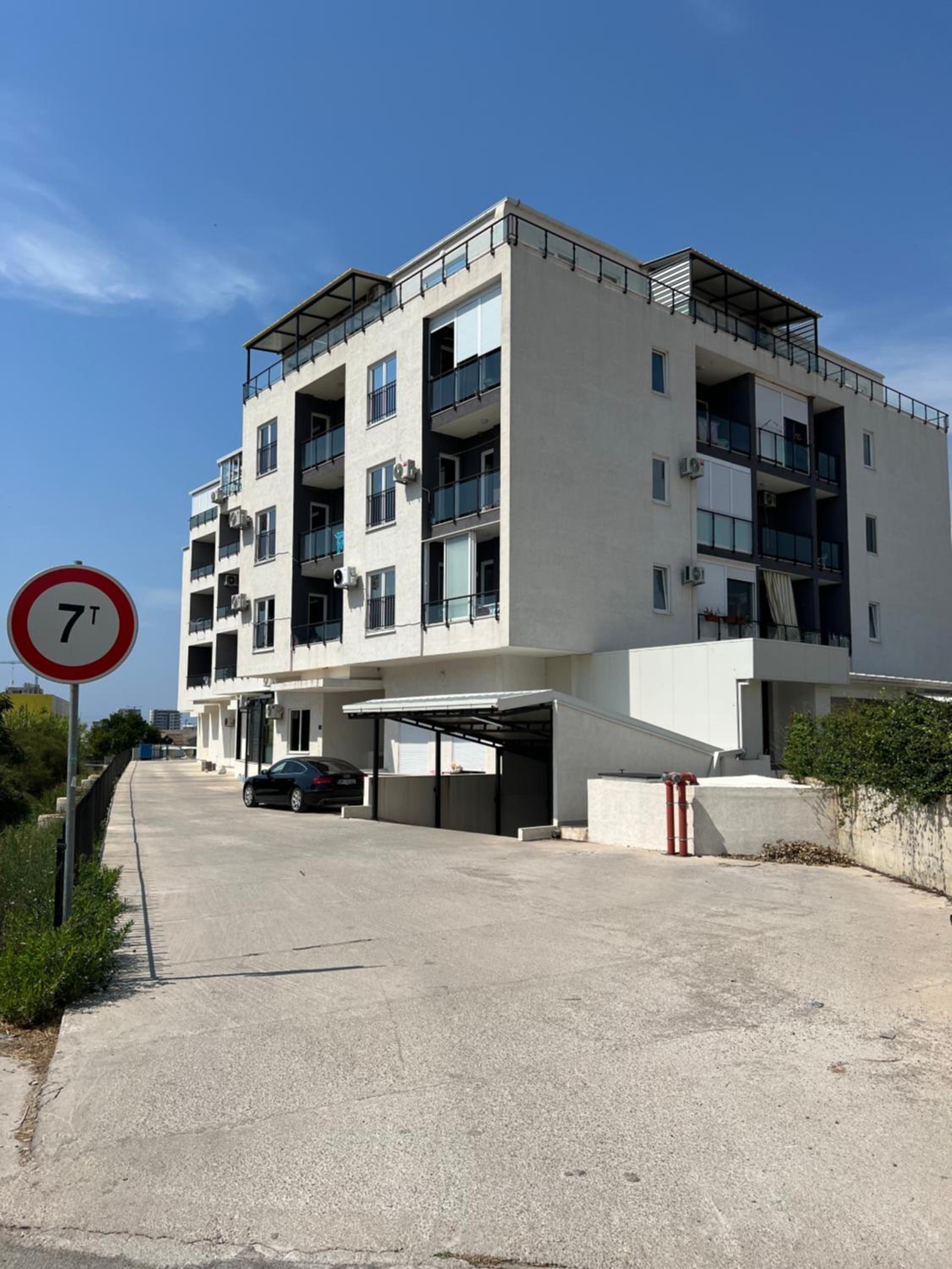 Apartment Aleksa
