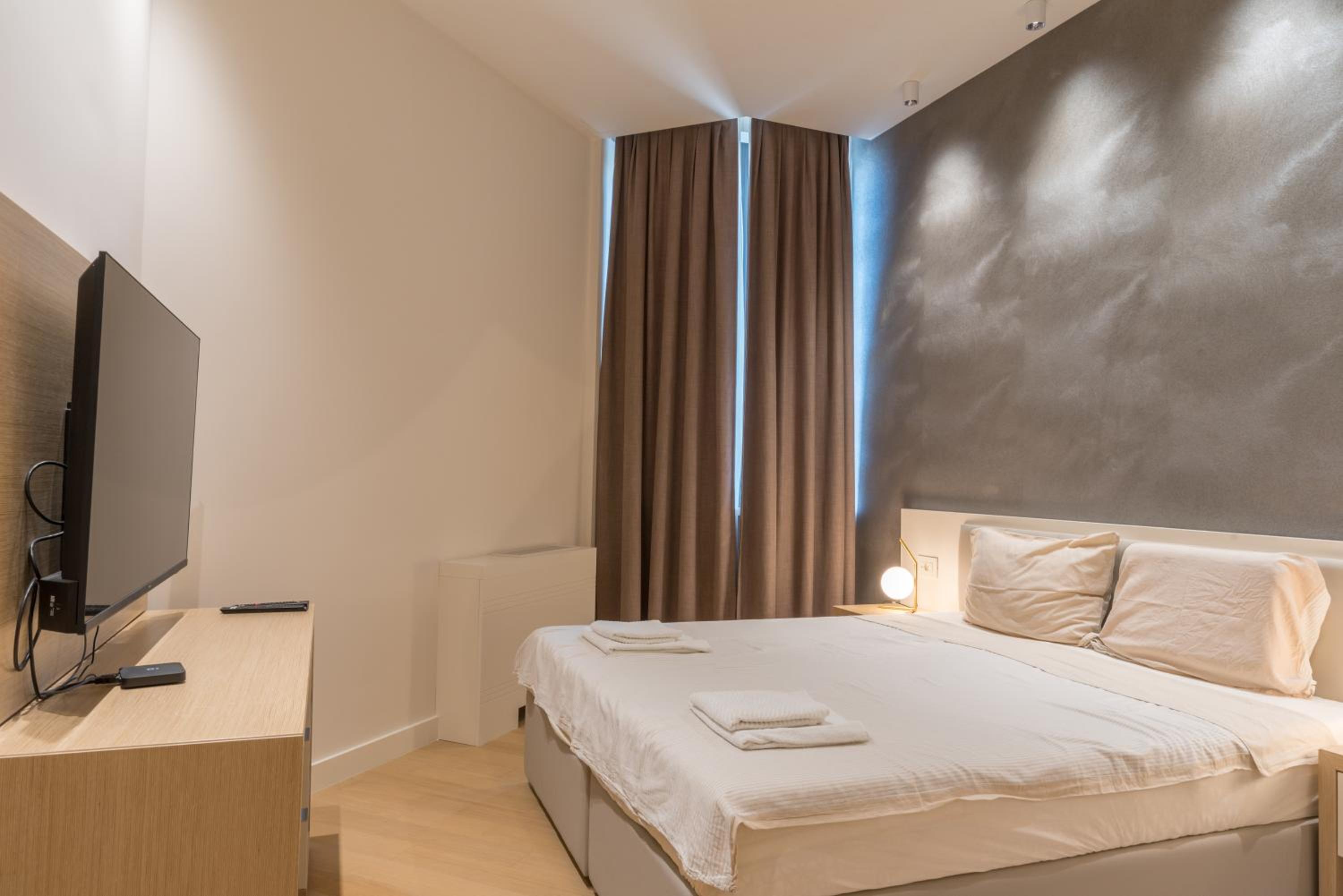 CENTRAL Stars Apartments & Free parking