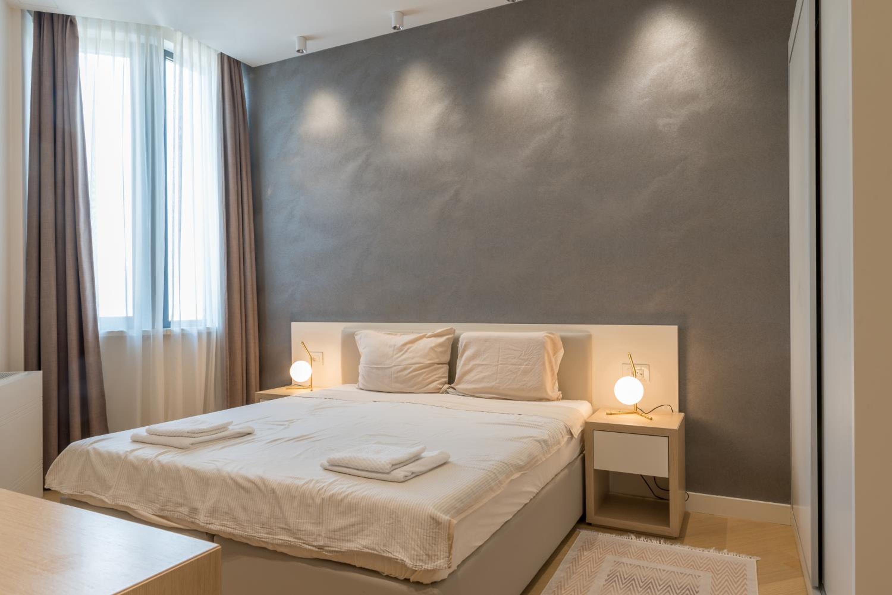 CENTRAL Stars Apartments & Free parking