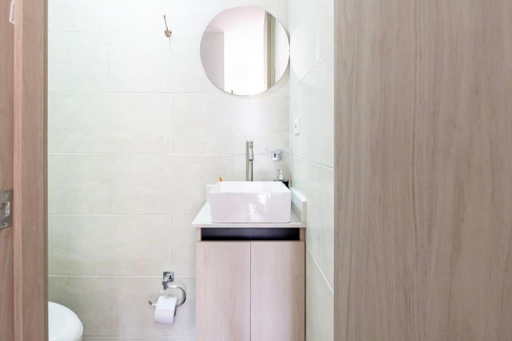 Apartamento centrico en Laureles con piscina 301
