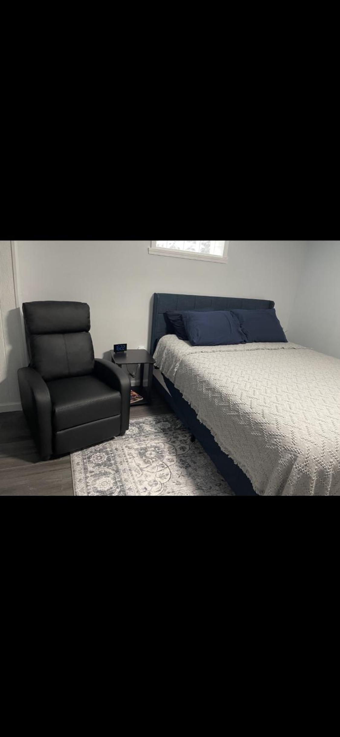 Very affordable Spacious private urban oasis view 2