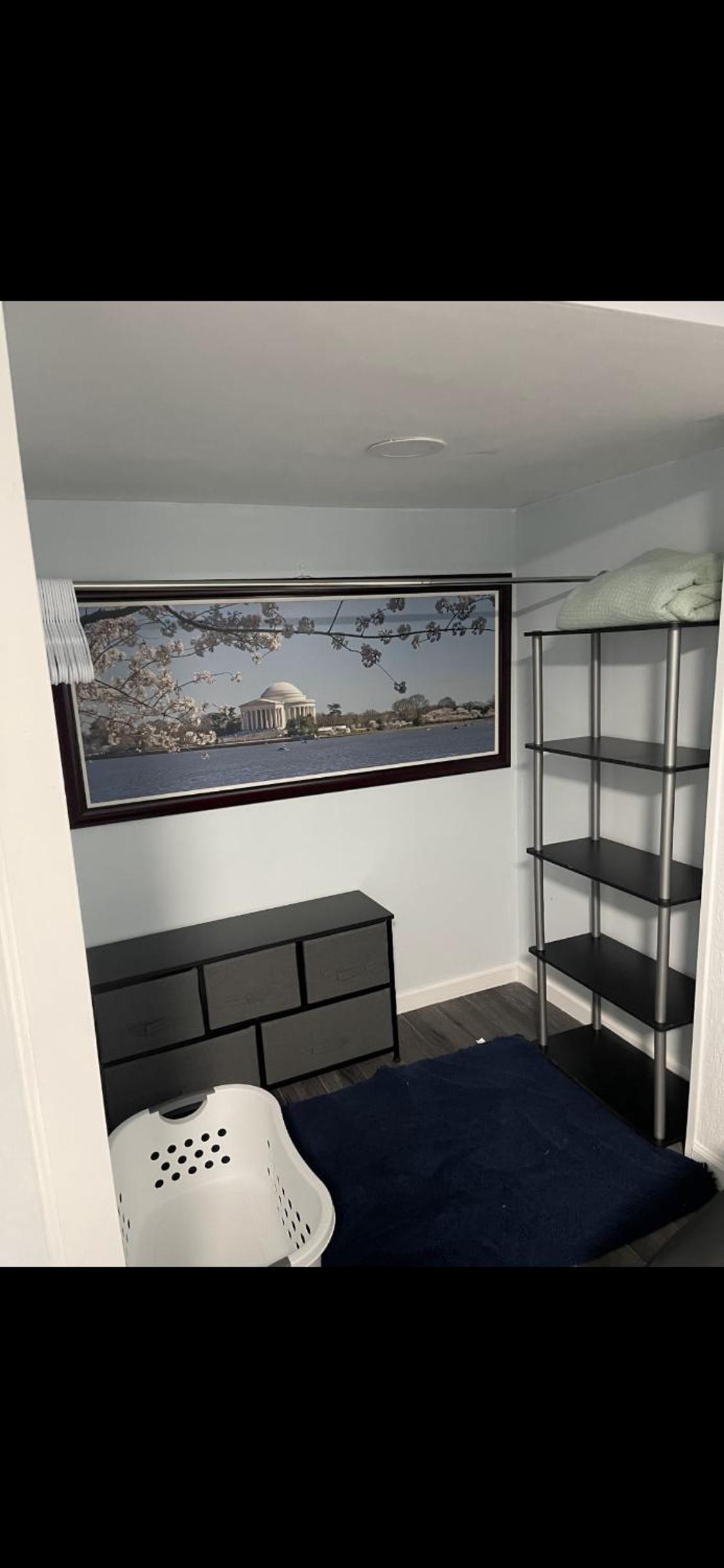 Very affordable Spacious private urban oasis view 3