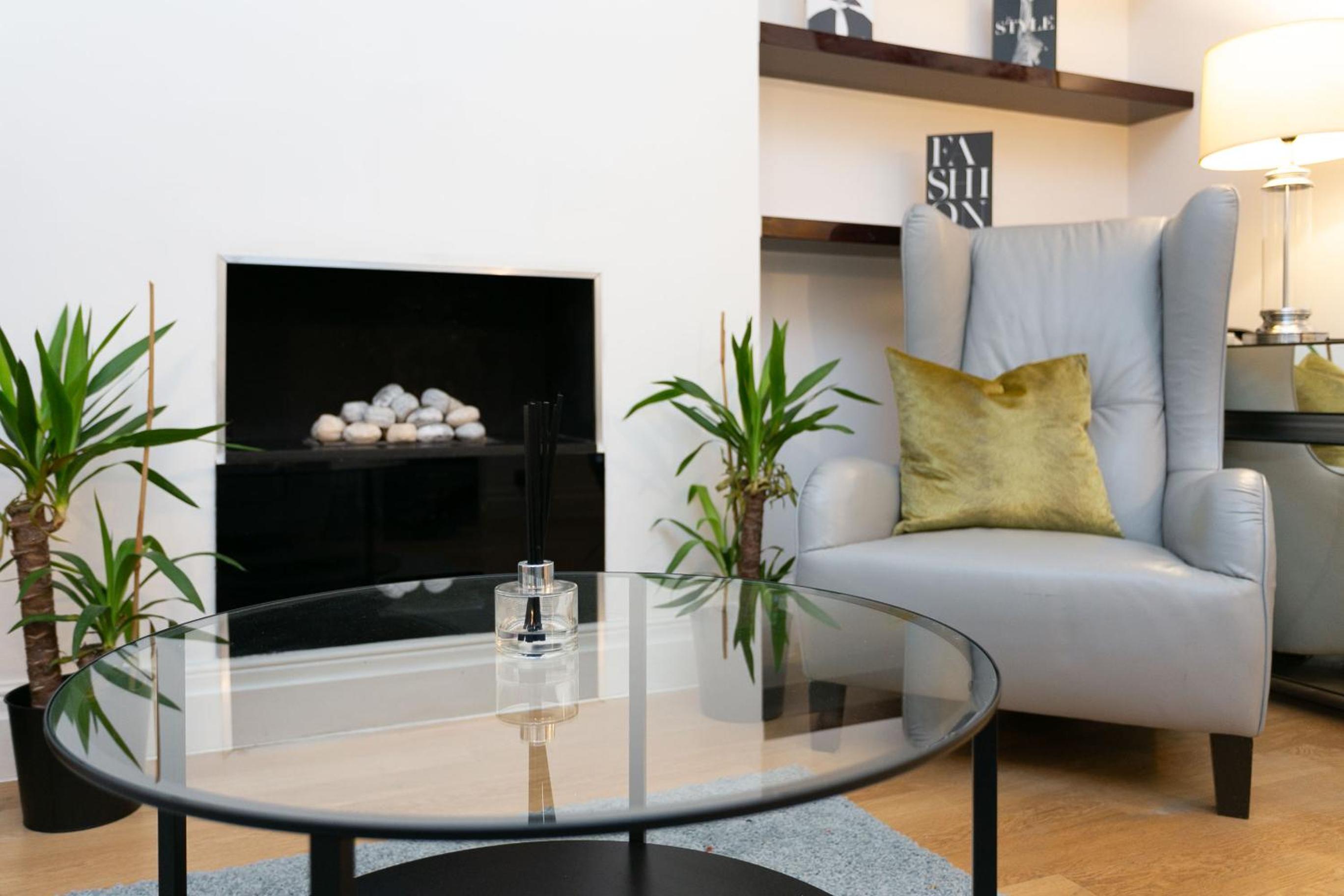 Luxury Central London-Gem In Kensington and Chelsea view 2