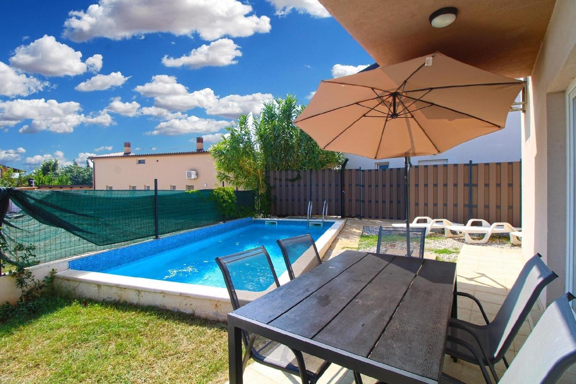 Ferienhaus mit Privatpool für 7 Personen ca 107 qm in Medulin, Istrien Südküste von Istrien view 2