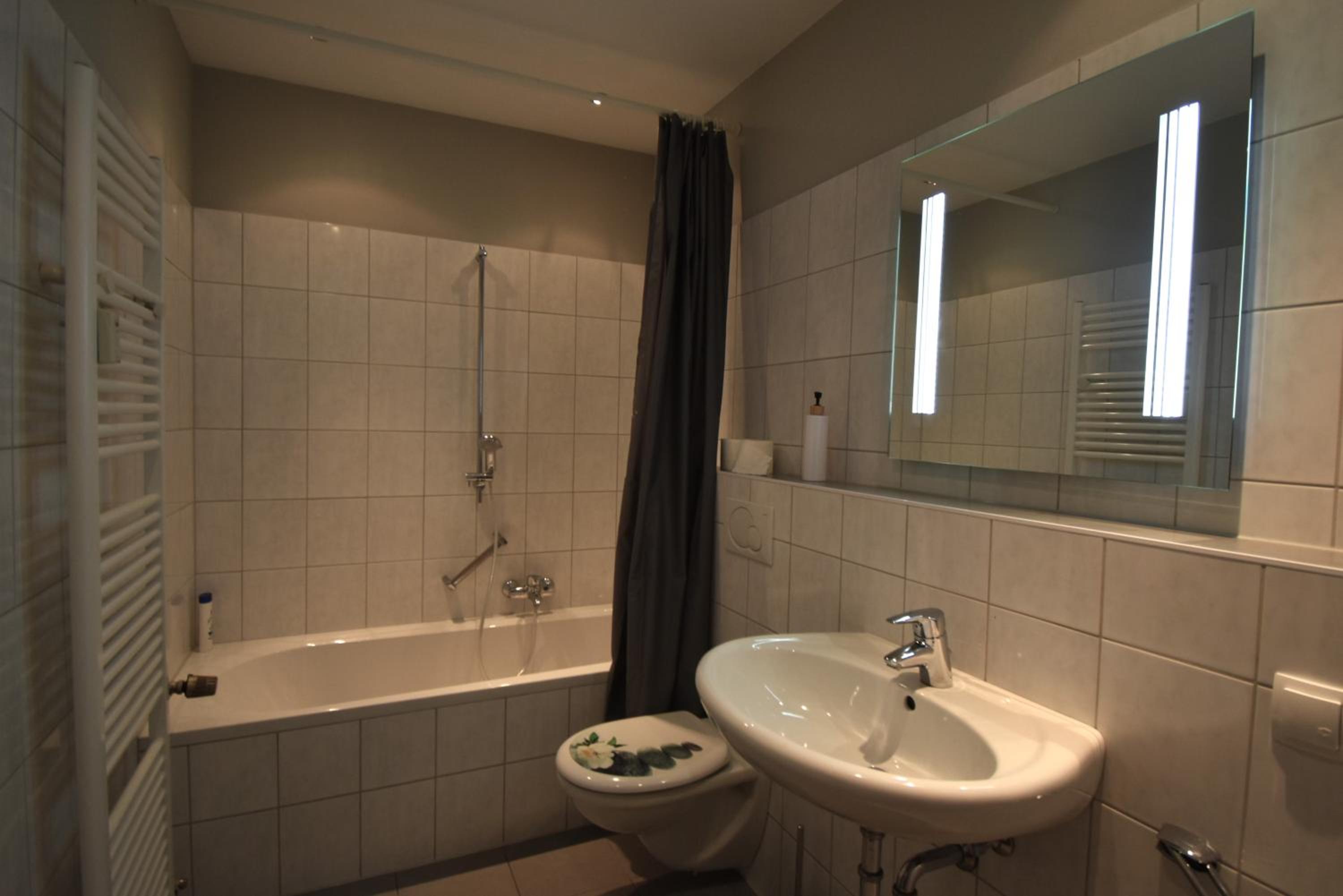 Koln Pulheim 48 - Property Image 3