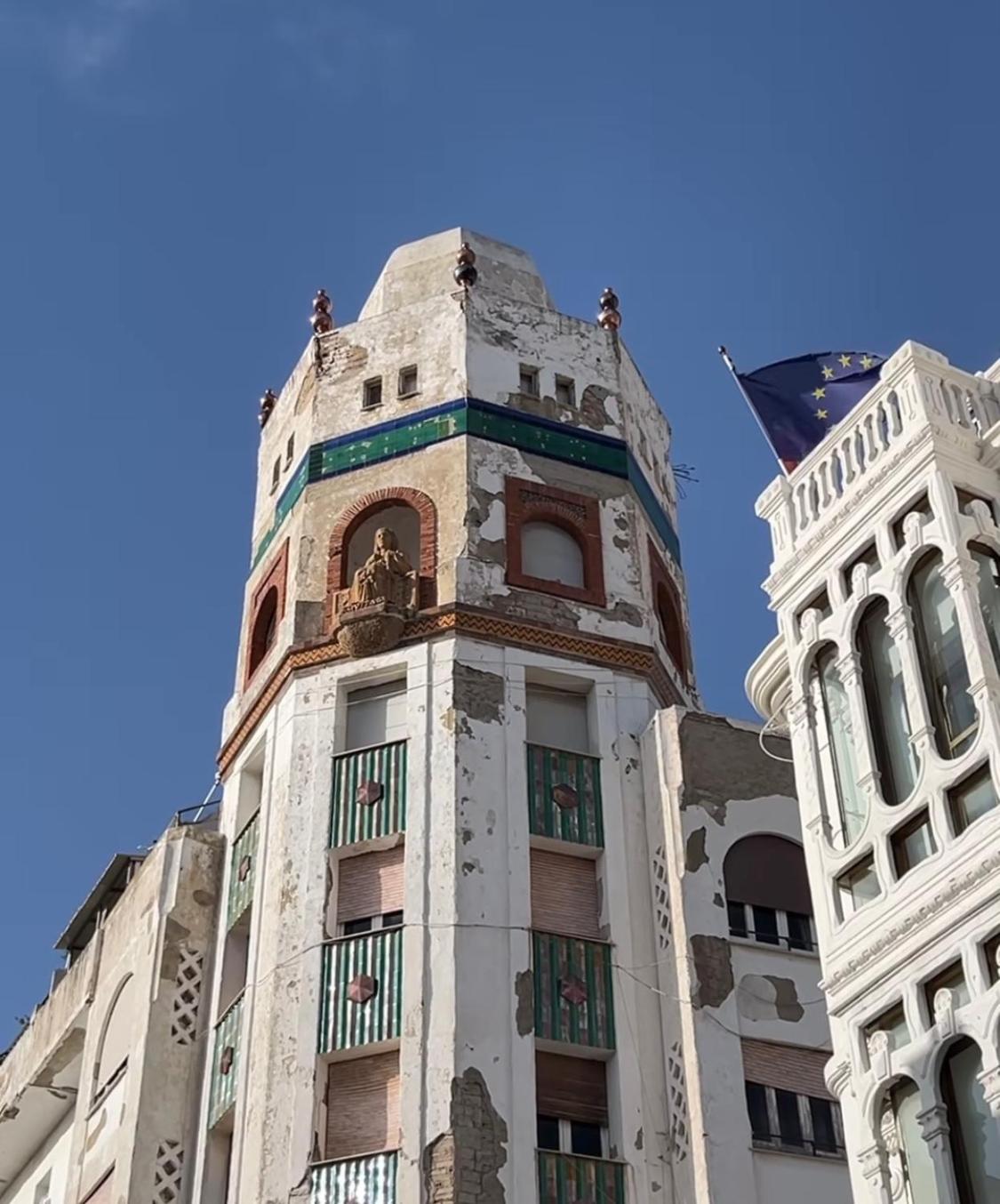 Hotel joli appart avec terrasse au centre ville - Image 1