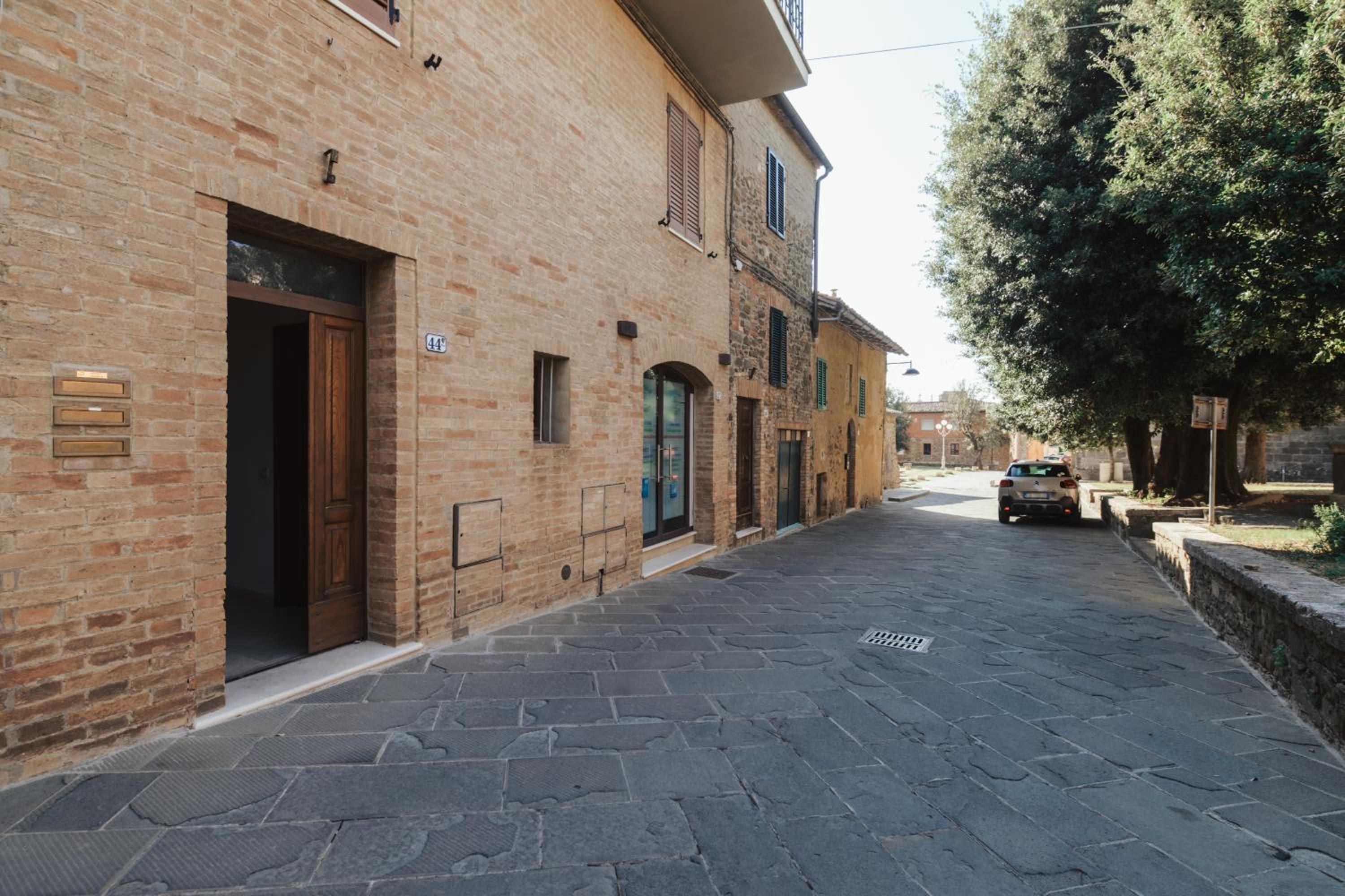 Montalcino Tuscany Home - In Centro view 3