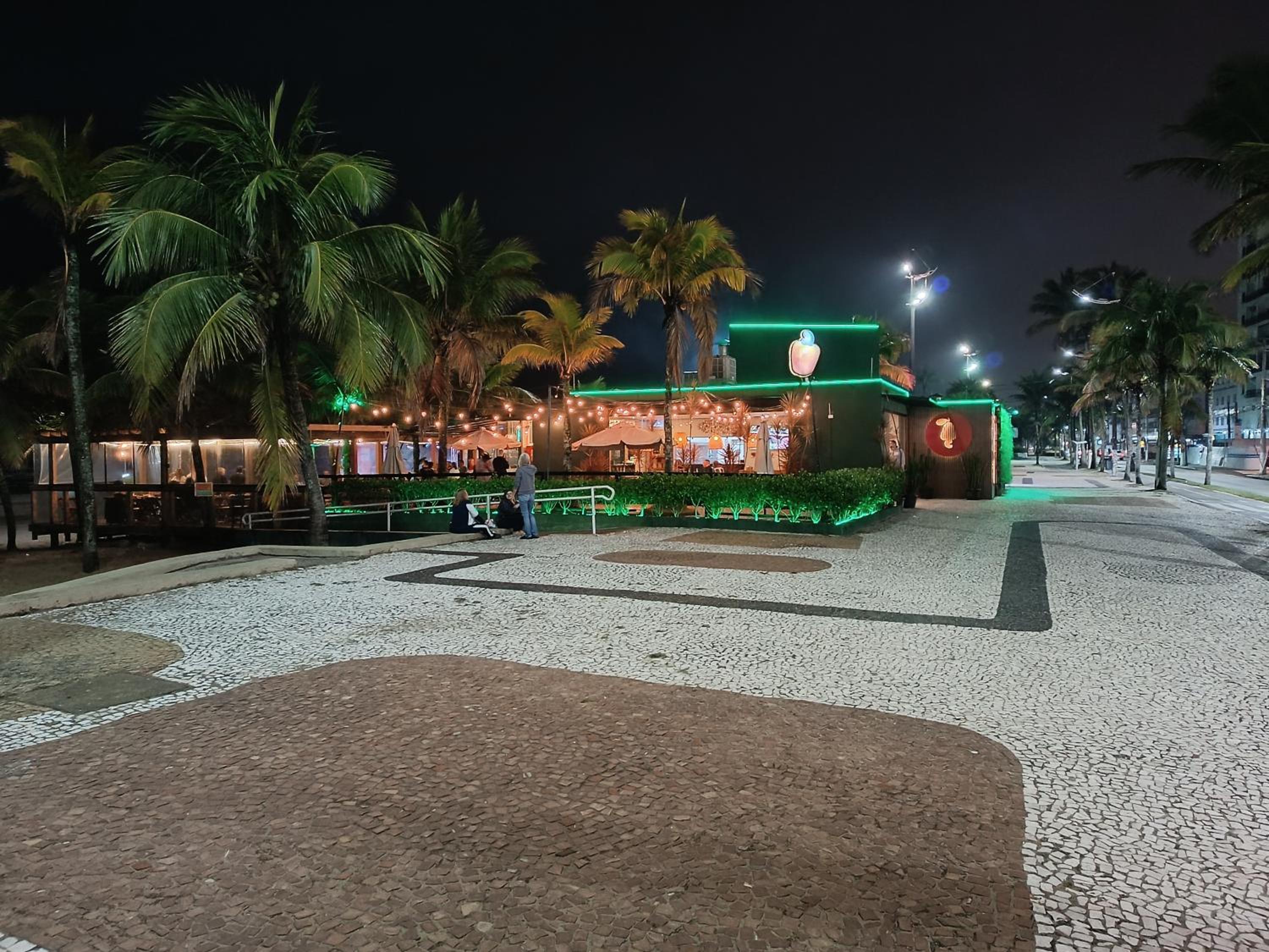 Acorde com o Som do Mar Apto Pé na Areia na Vila Tupi Praia Grande