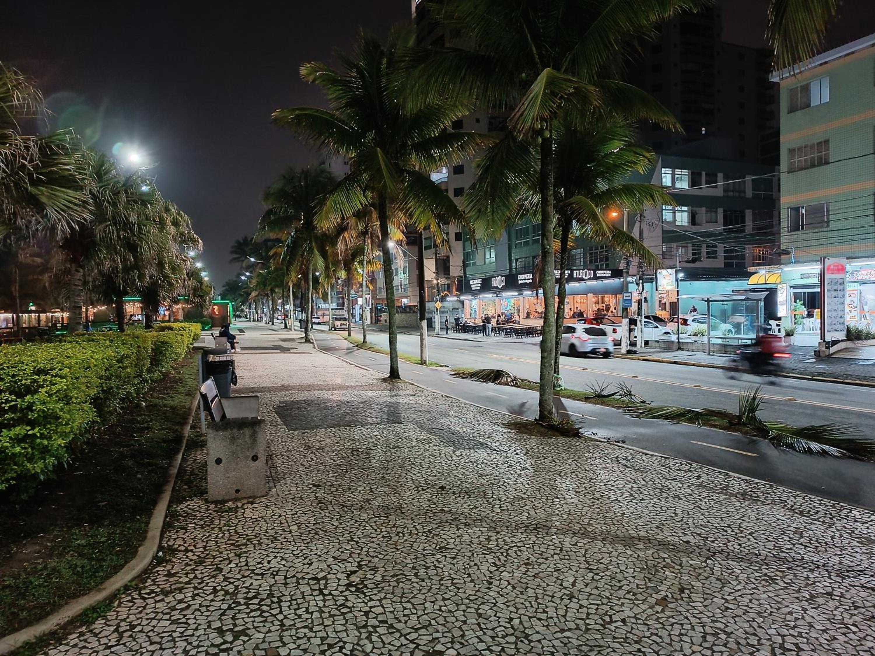 Acorde com o Som do Mar Apto Pé na Areia na Vila Tupi Praia Grande
