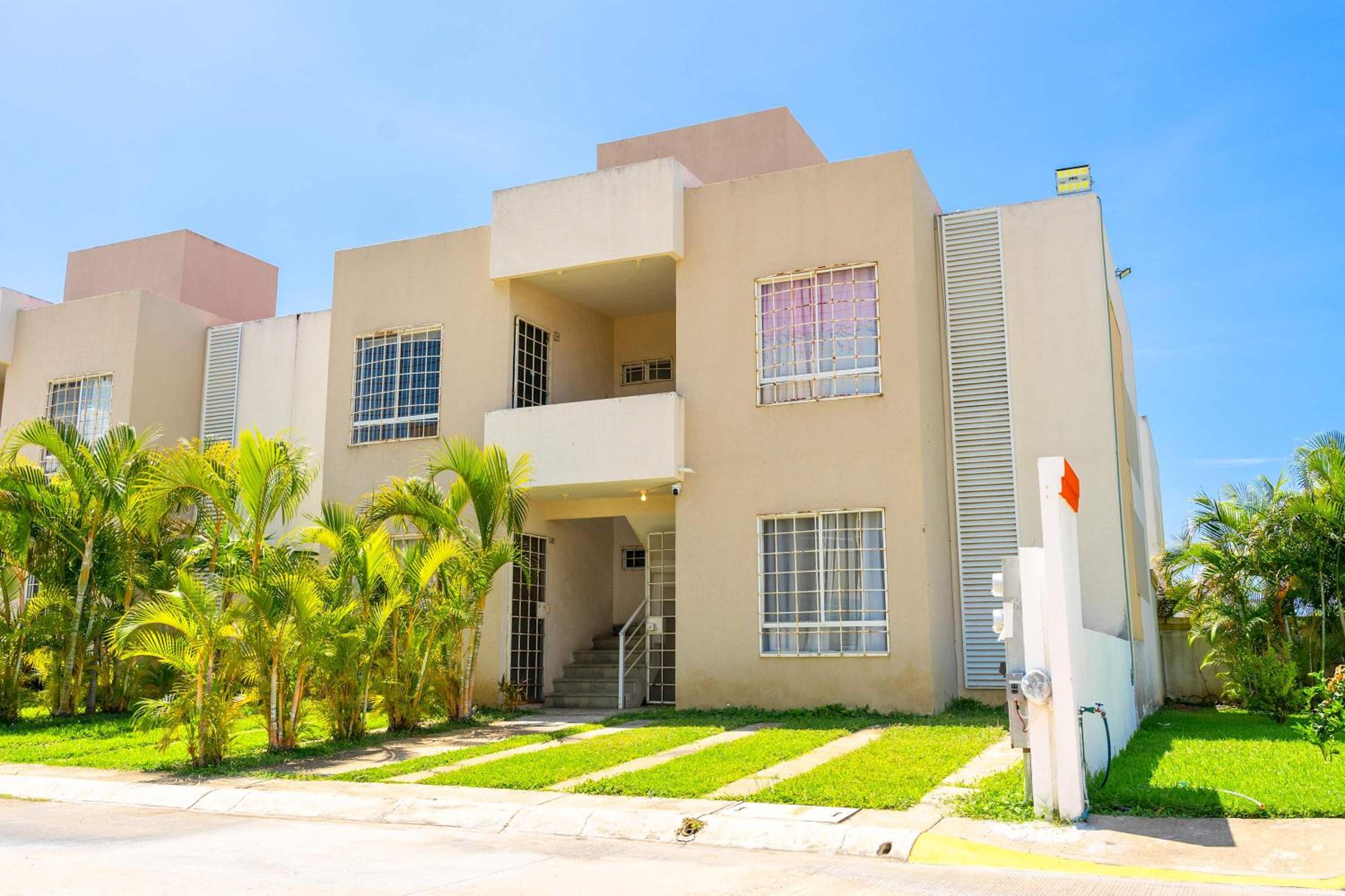 New Apt Celebrate Mexican Independence in Acapulco