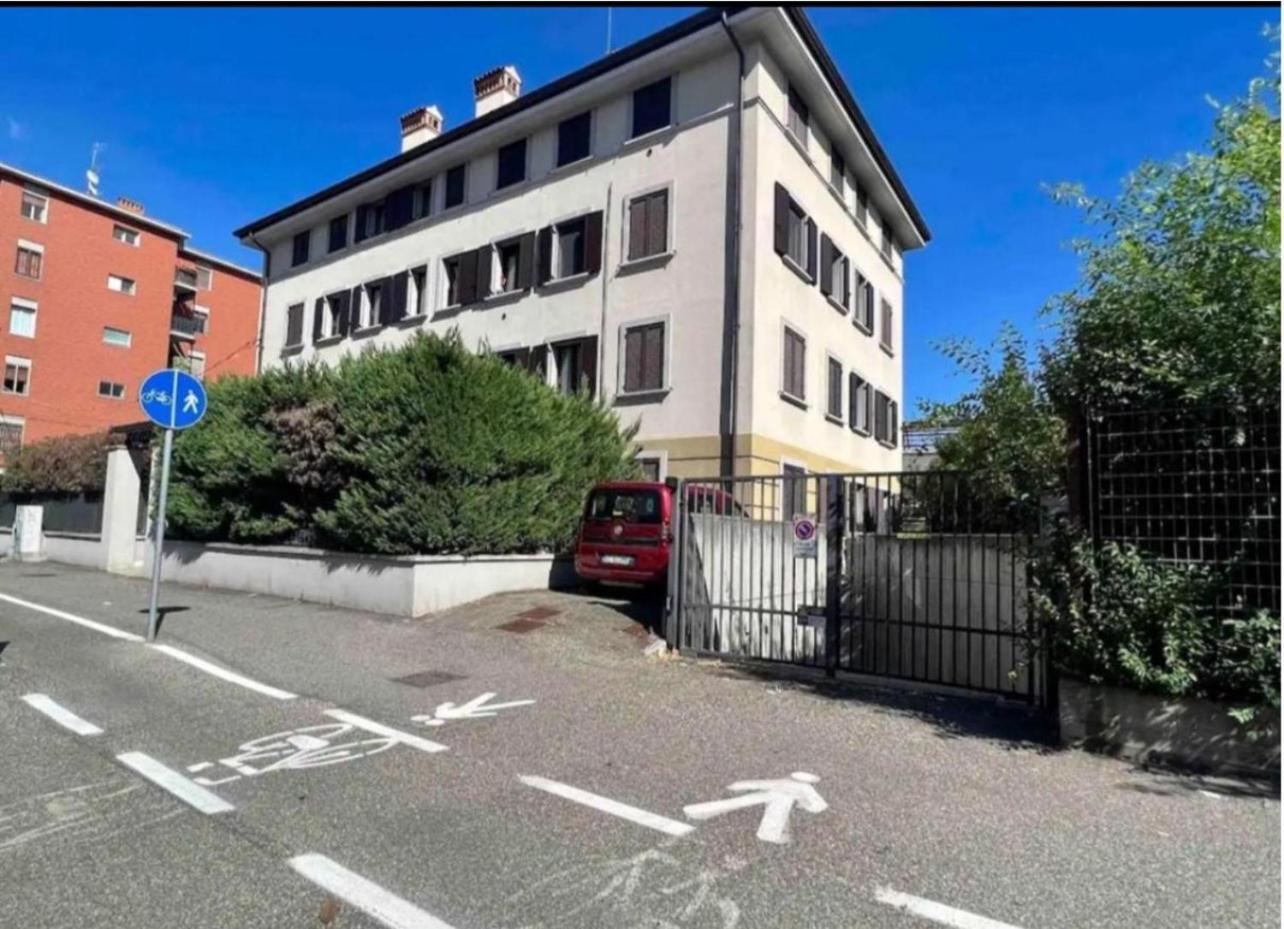 Ferrarese209 view 2