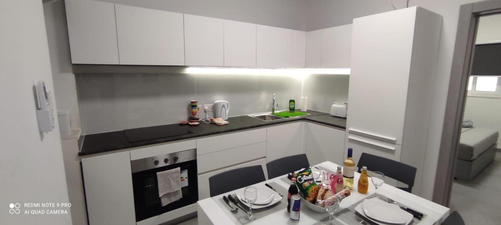 Amazing 2 bedroom nice location photo 2
