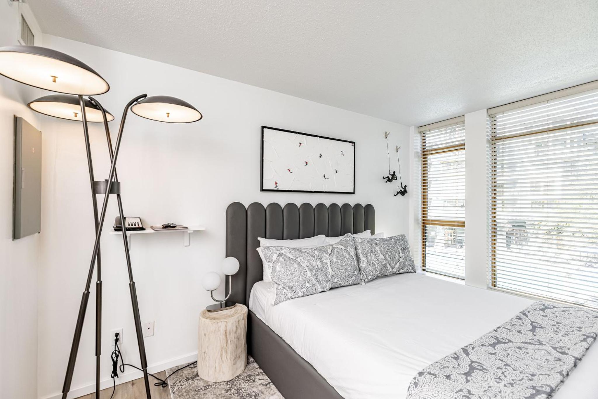 Cascade Lodge Premium Suite, with Pool & Hot Tub