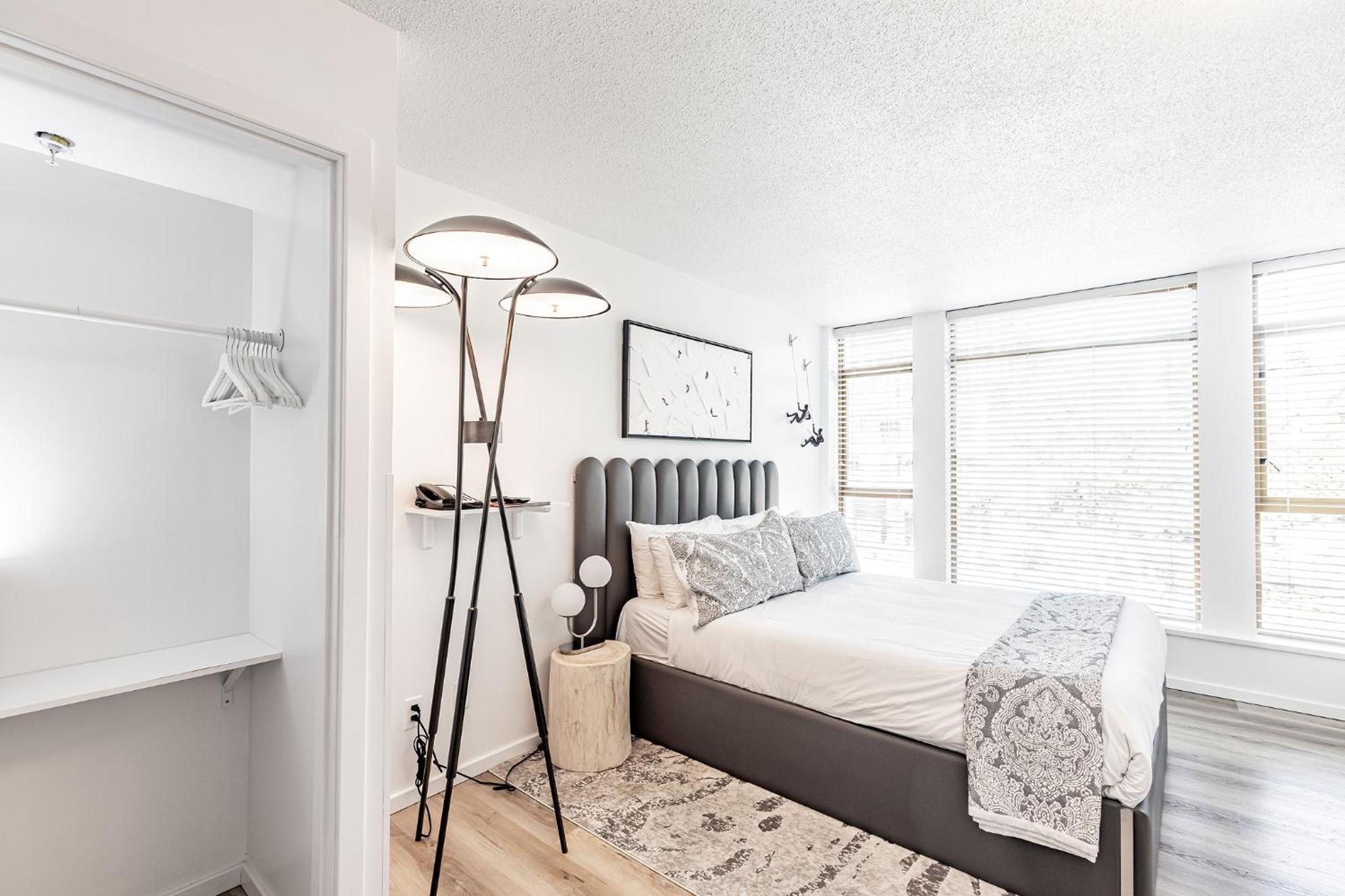 Cascade Lodge Premium Suite, with Pool & Hot Tub