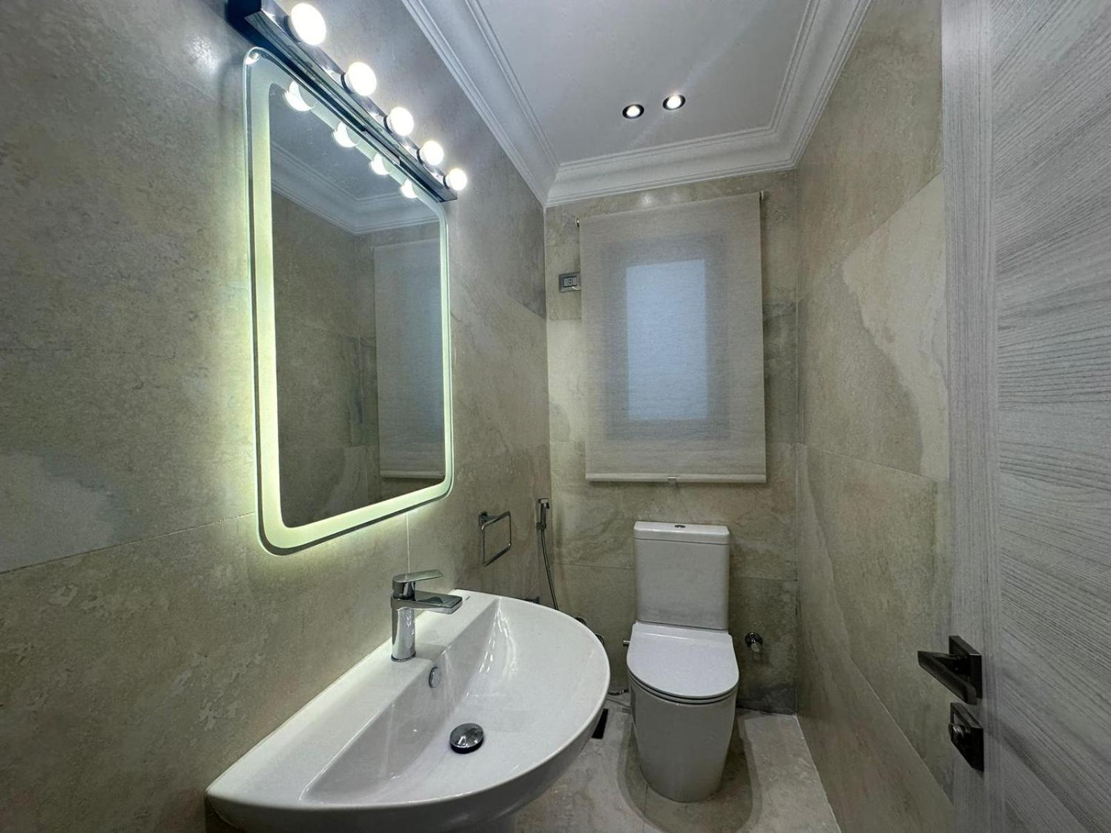 Luxury apartment in new cairo lake view residence