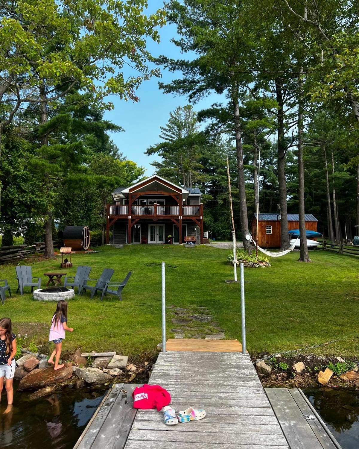 Chalet sur le bord de l'eau 2