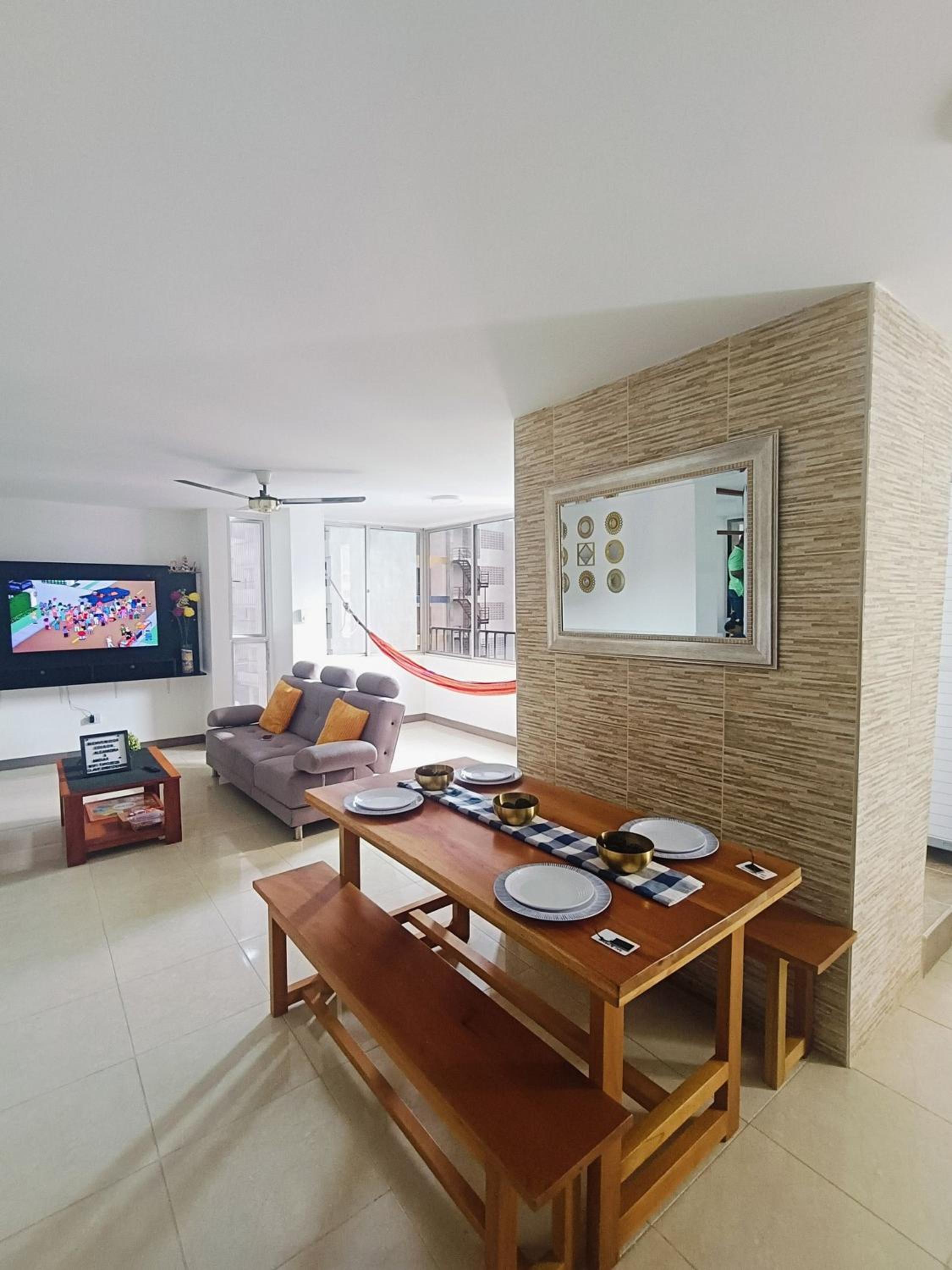 El Rodadero Hermoso Apartamento a 50m de la playa ven descansa o trabajar