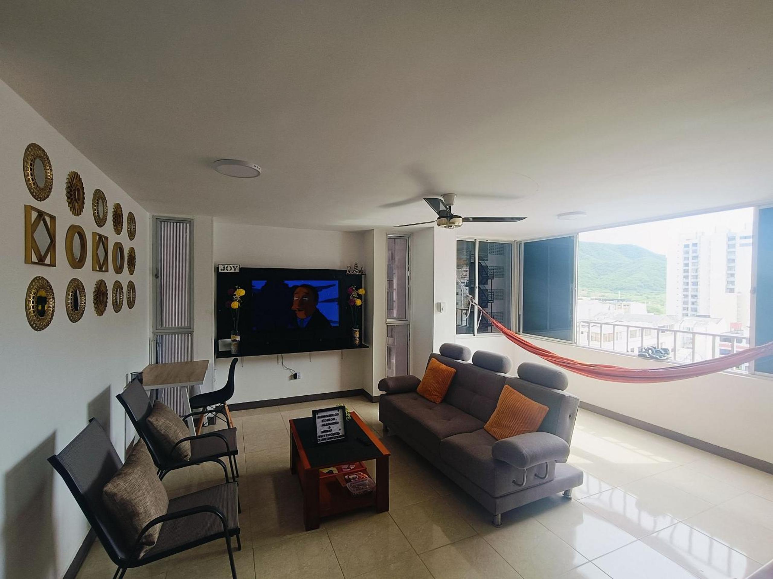 El Rodadero Hermoso Apartamento a 50m de la playa ven descansa o trabajar